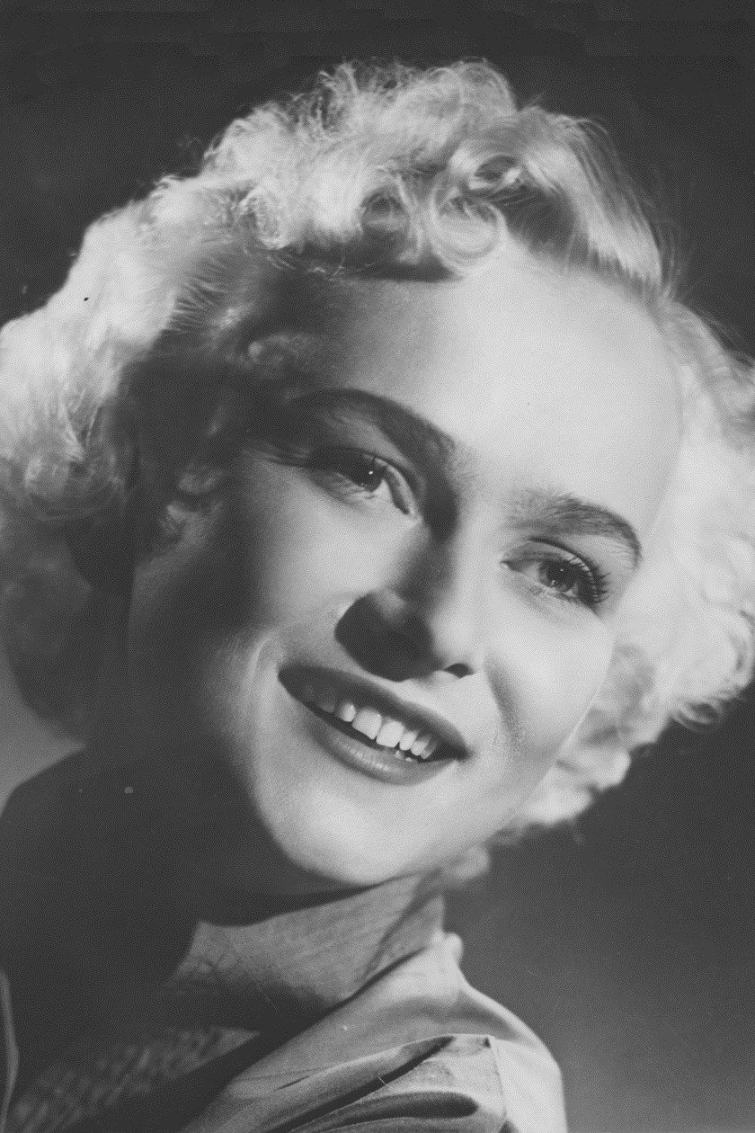 Elina Pohjanpää as Mrs. Tossavainen in Vääpeli Körmy ja marsalkan sauva