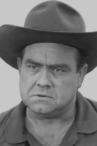 Nesdon Booth as Mr. Henry in Mooncussers