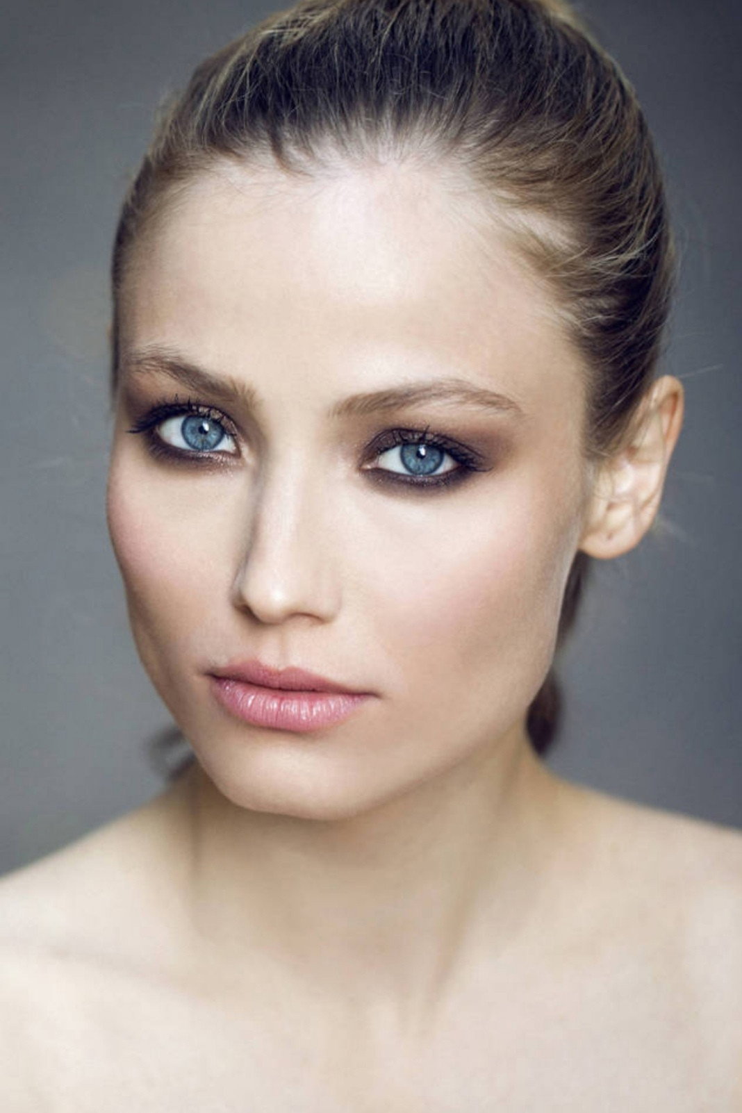 Veronica Olivier as Carolina in Amore 14