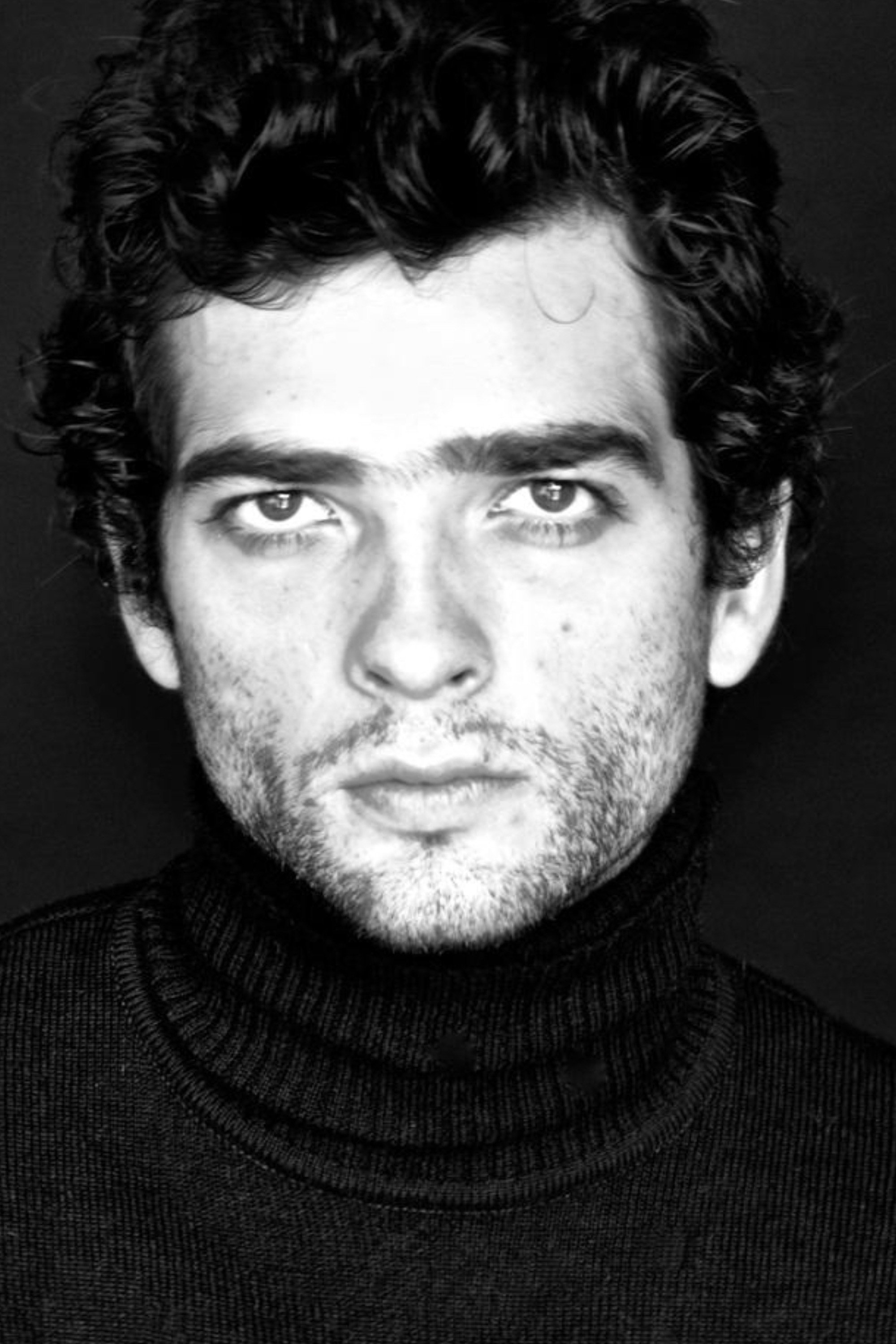 Arturo Giusi as Vincent in You Promised Me the Sea