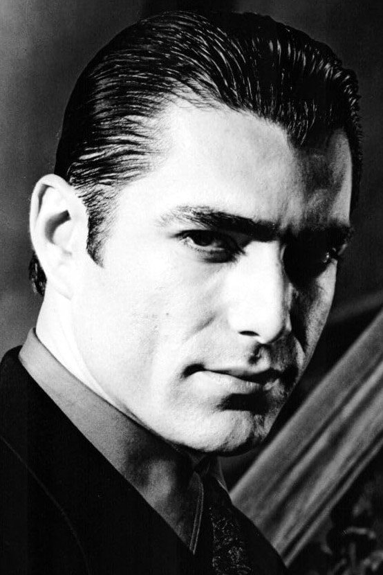 Mark Frankel as Leon Geller in Leon the Pig Farmer