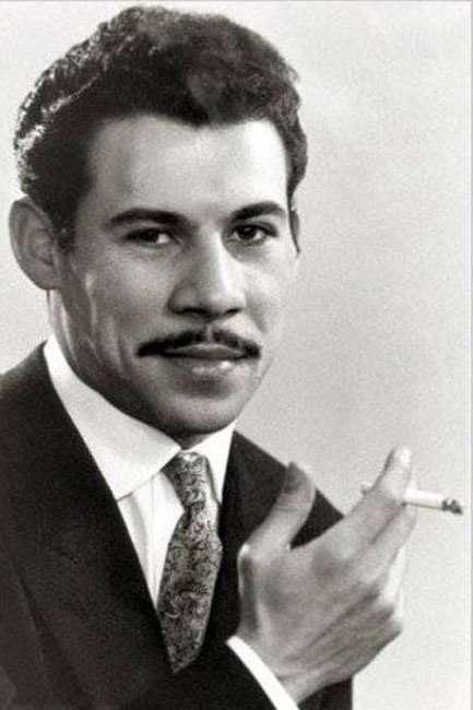 Davoud Rashidi as Reza Shah in Kamalolmolk
