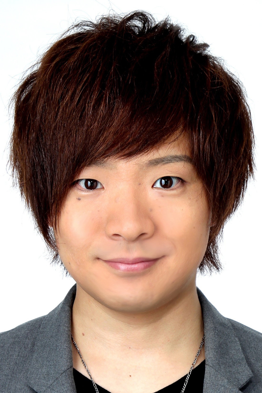 高梨謙吾 as Kazuki (voice) in A Forma Errada de Usar Magia de Cura