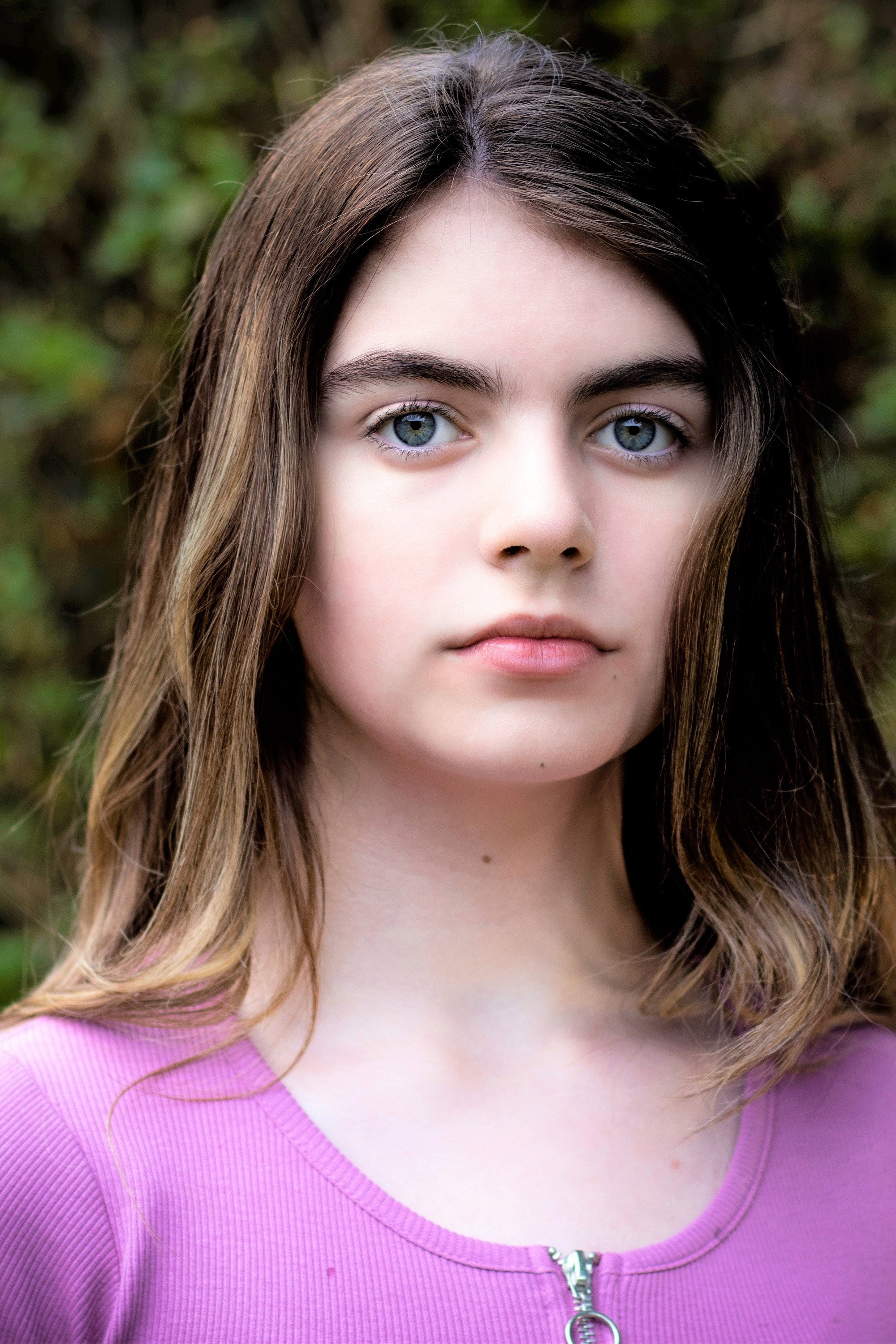 Konstanza Firth-Radford as Cleo in A Fluorescent Sky