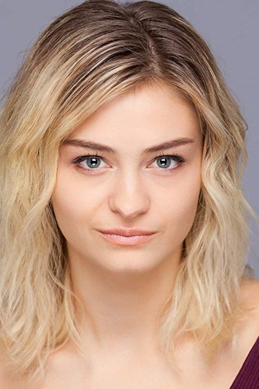 Anna Shields as Lory in The Executioners