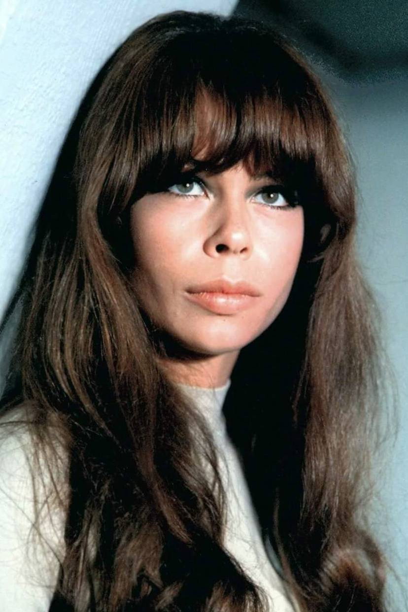 Penny Spencer as Sue in Countdown to Danger