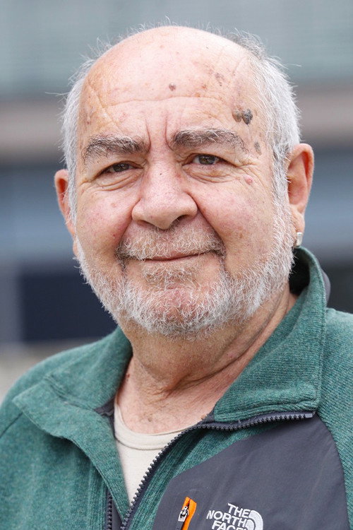 Köksal Engür as Hamdi in Acemi Müezzin