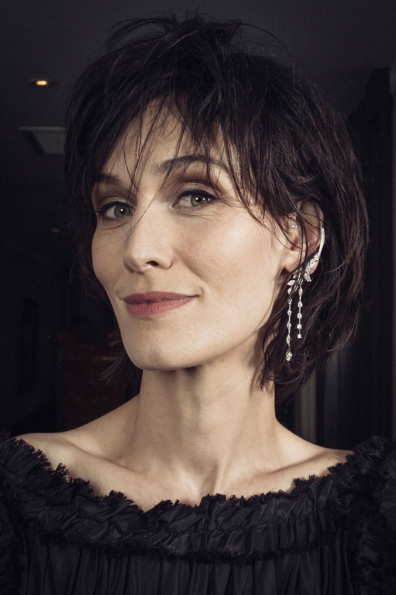 Clotilde Hesme as Adèle in The Returned