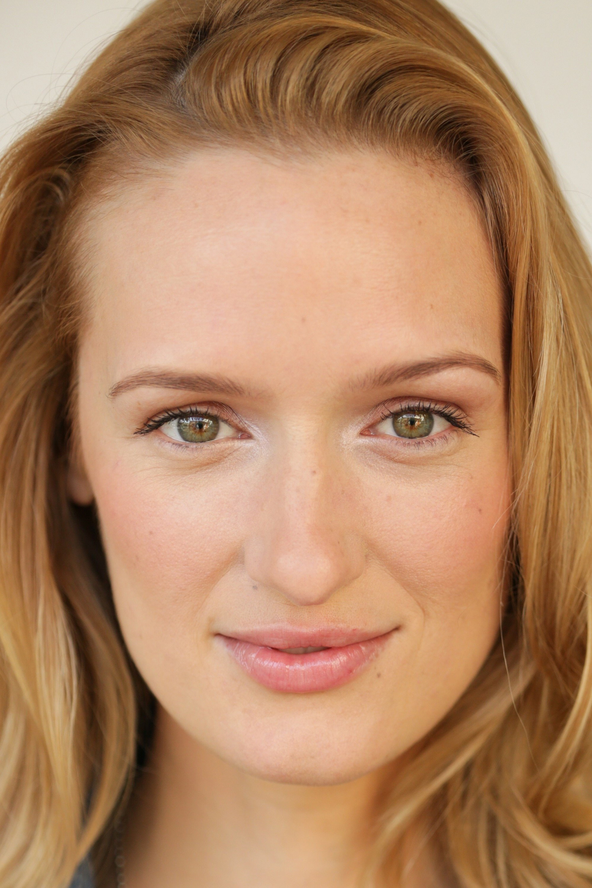 Breeda Wool as Lou Linklatter in Mr. Mercedes