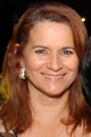Bernardita García Smester as Pilar Mejía Beras-Goico (adulta) in Freddy
