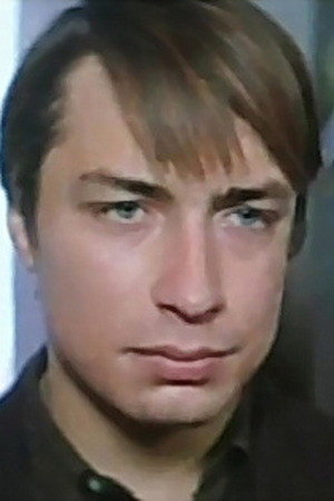 Александр Смирнов as Alexey Shaposhnikov in Preference on Fridays