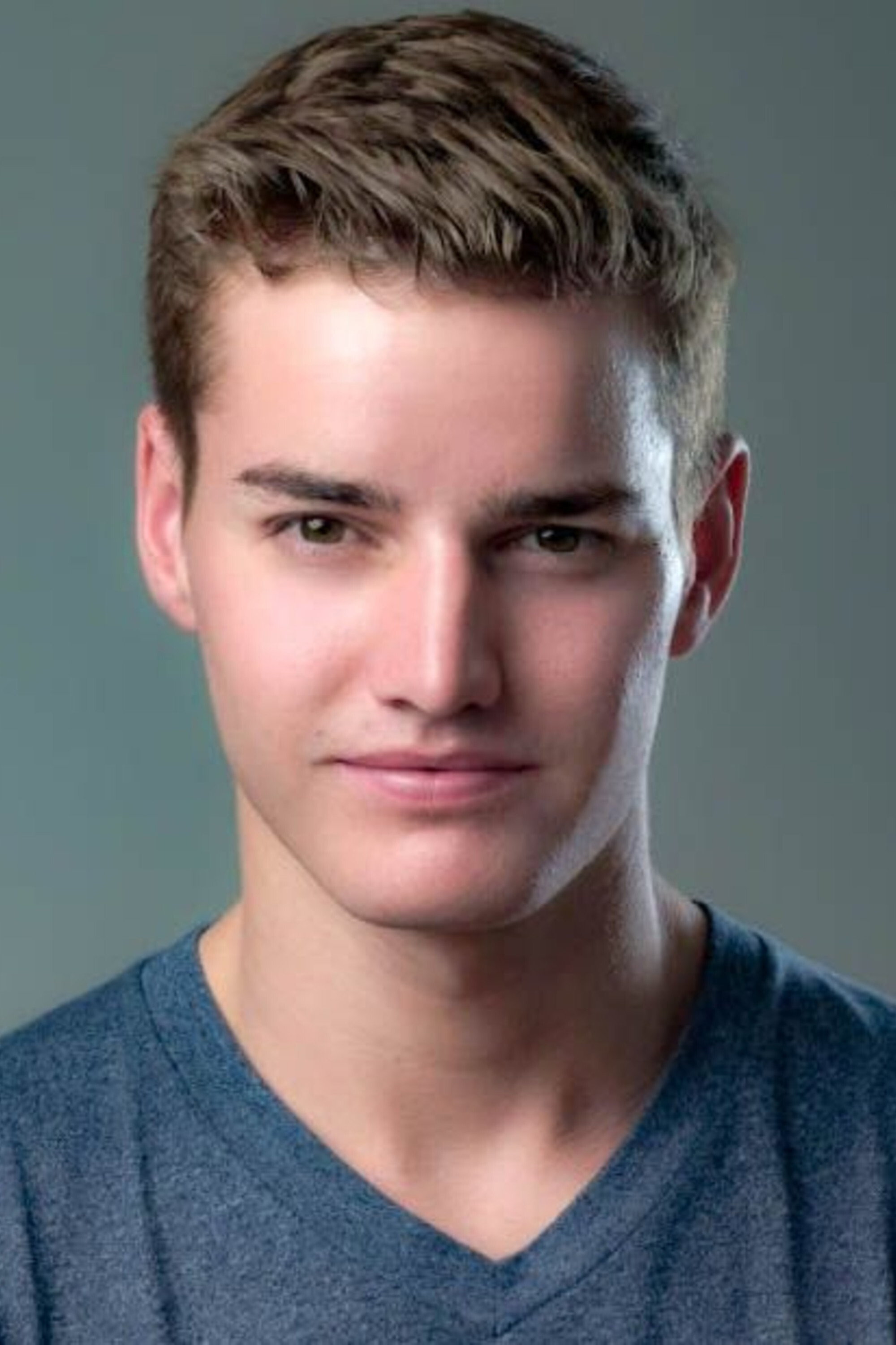 Thomas Jansen as Daniel Hunter in Hunter Street
