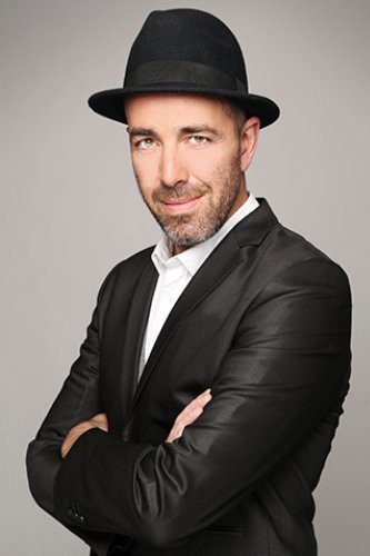 Andrés Tagliavini as Richard (voice) in Quantum Fear