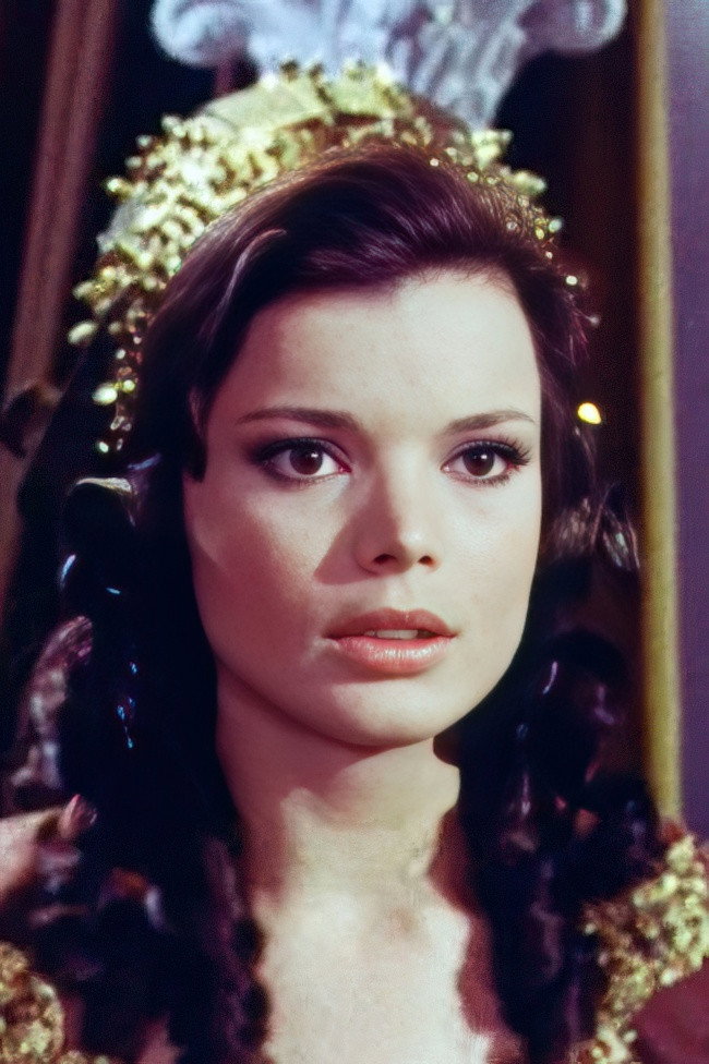 Uschi Glas as Julia Heininger Sagerer in Zwei Münchner in Hamburg