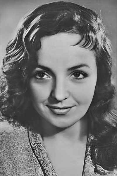 Aleksandra Sokolova as Katrya in Girl's Years