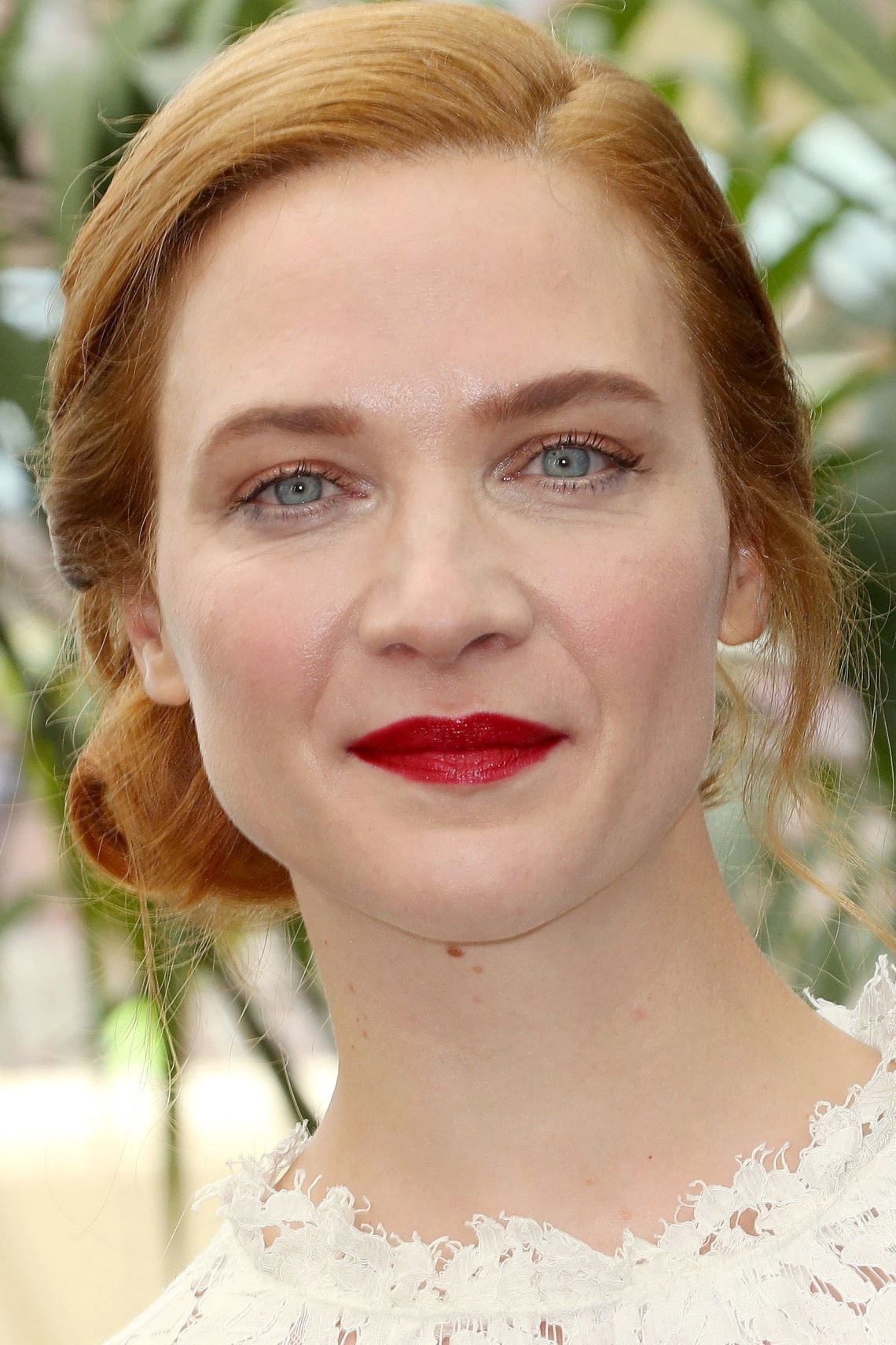 Odile Vuillemin as Camille Neva in Serial Lover