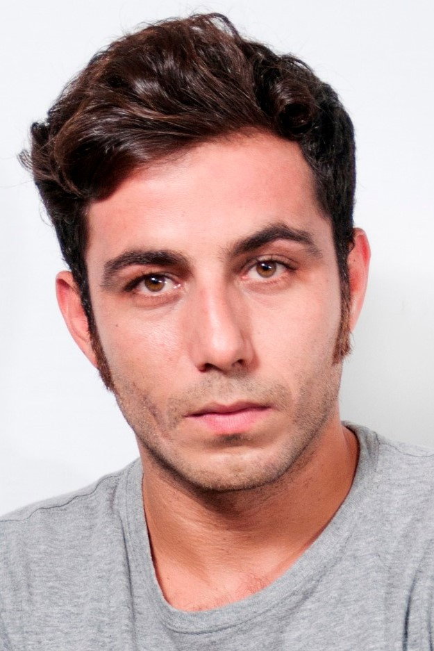 Claudio Villarrubia as Cliente in Frena.