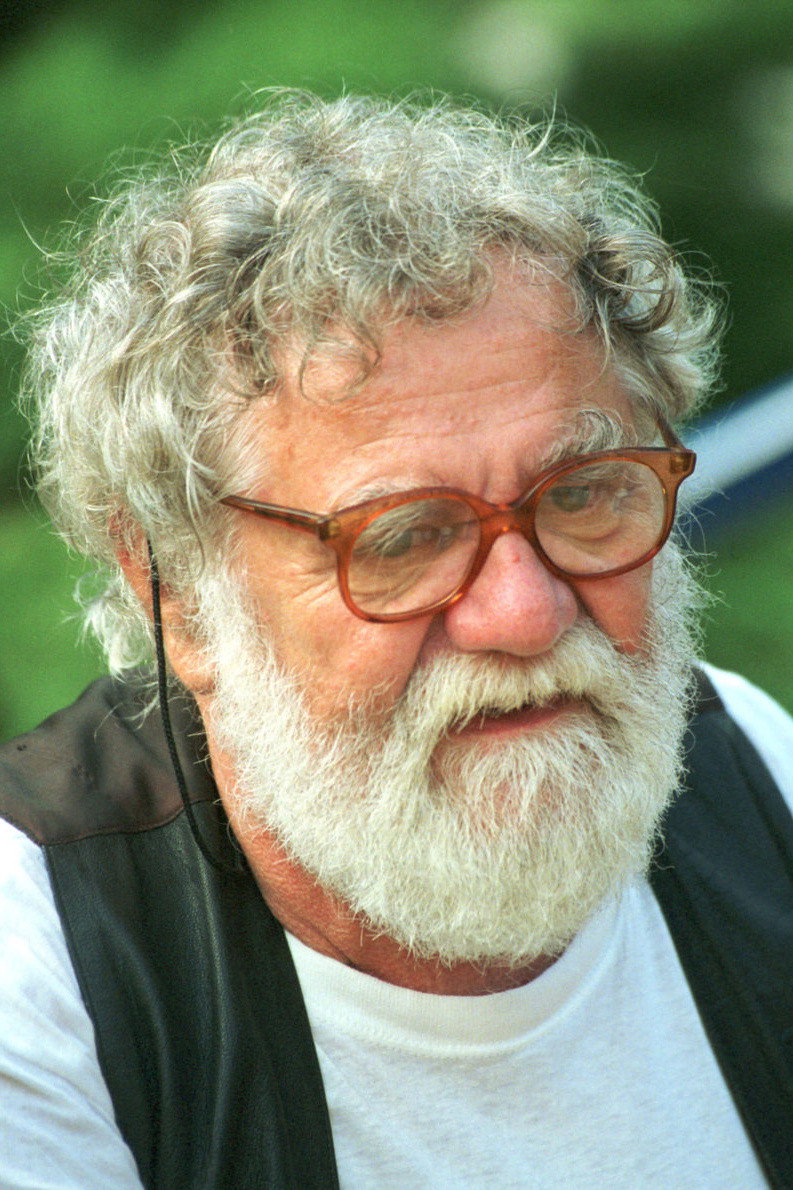 Radim Vašinka as Father Bauer in Franz a Felice
