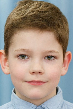 Viktor Ovodkov as Ivan in Core of the World
