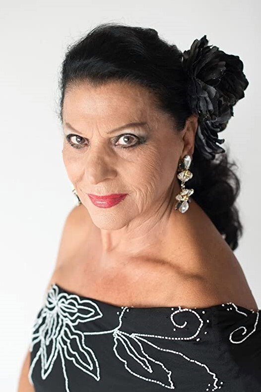 Carmen Flores as Estrella Caín in Las de Caín