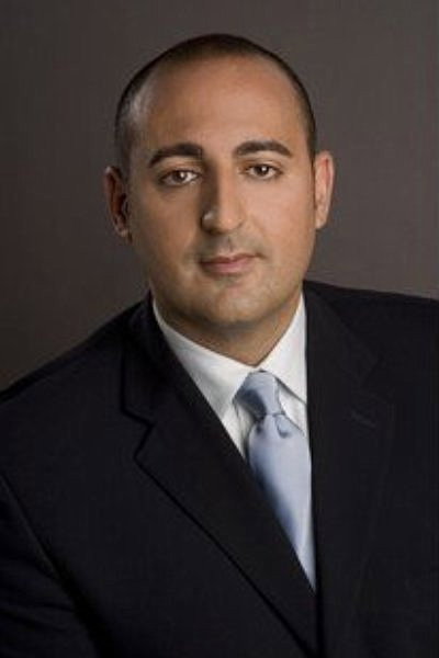 Sean Tabibian as Self in Super High Me
