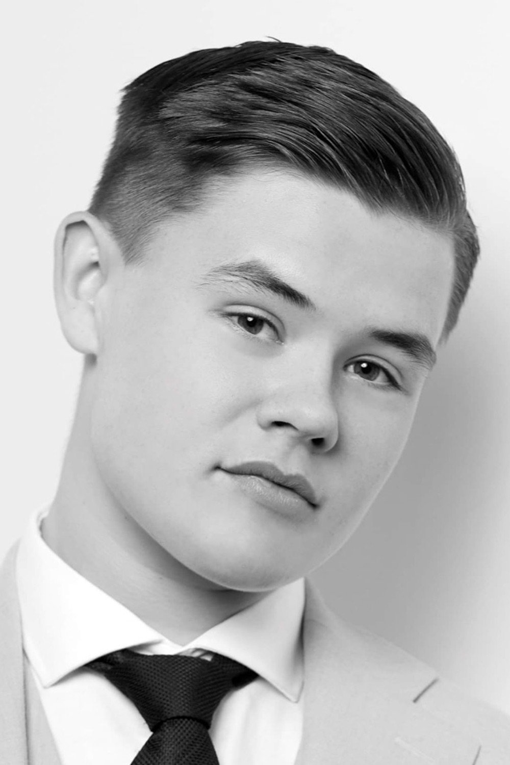 Gunnar Hrafn Kristjánsdóttir as Siggi in When the Light Breaks