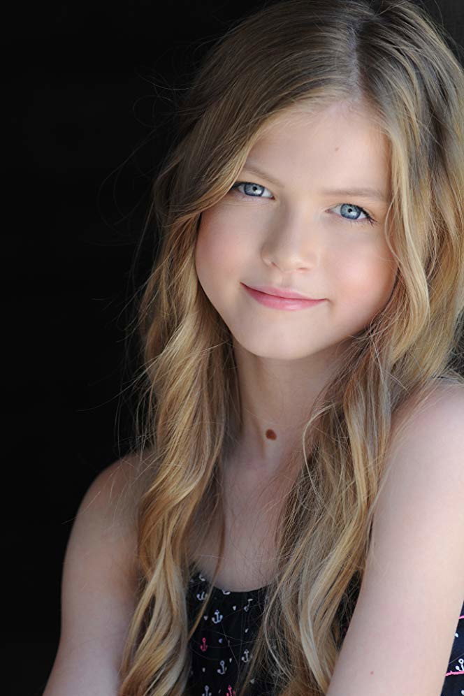 Seneca Paliotta as Birch in Chompy & the Girls