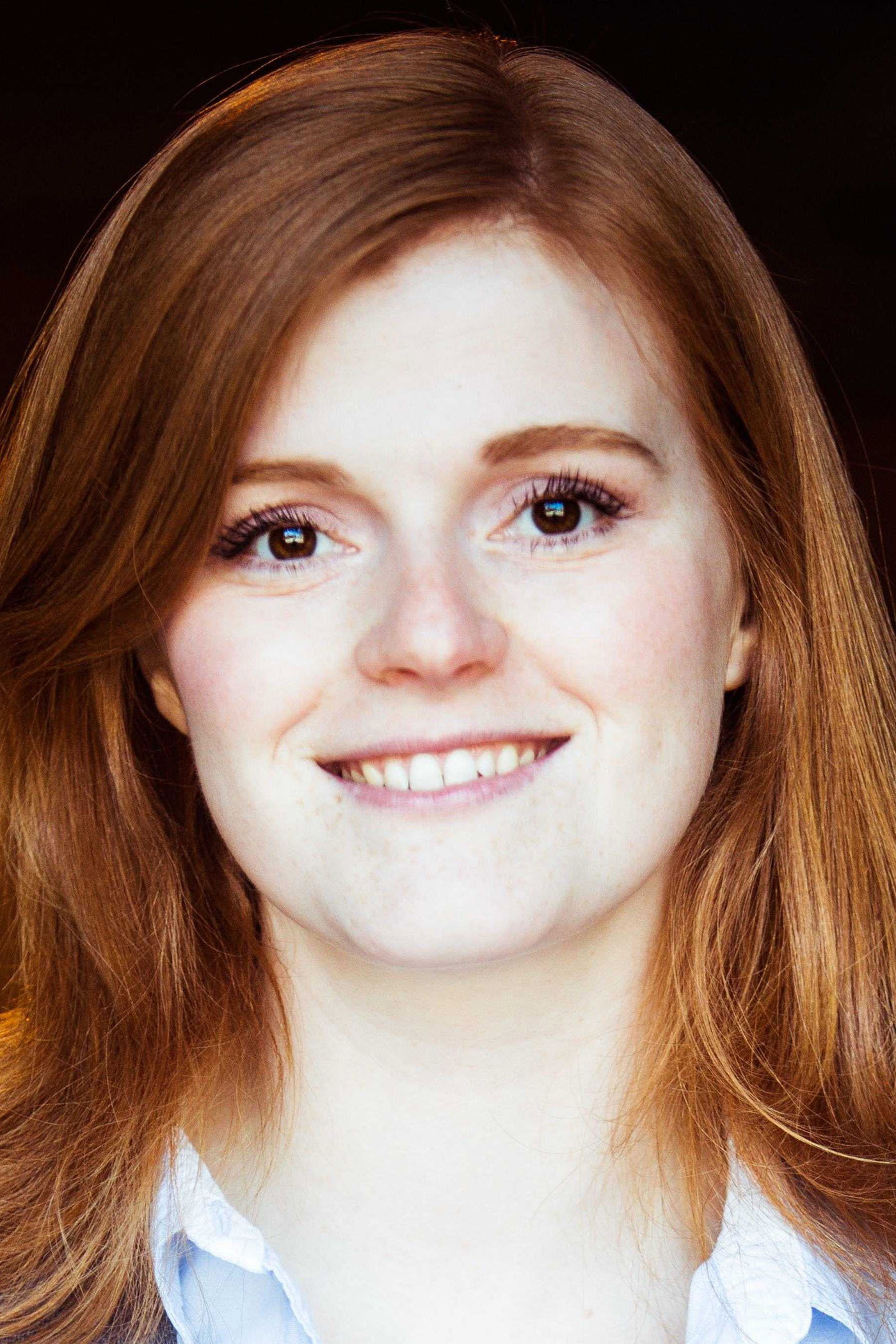 Lauren Cochrane as Cindy in We Wish You a Married Christmas