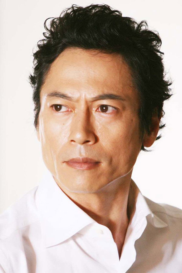 三上博史 as Togo Kudo in Cross of Roses