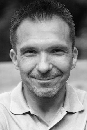 Végh Zsolt as Csalog Szilárd in Fapad