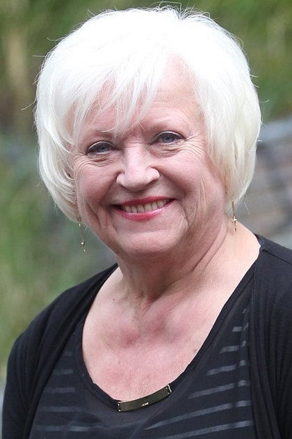 Zdena Herfortová as Karla Mahenová in Archimédův bod