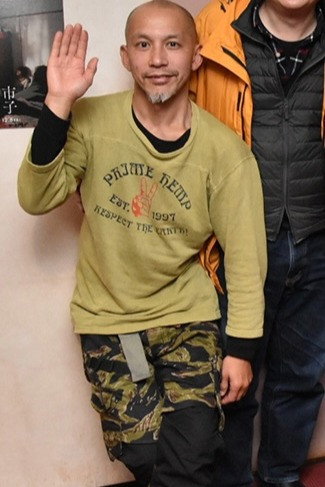 谷口洋行 as mantis shrimp boxer in The Calamari Wrestler