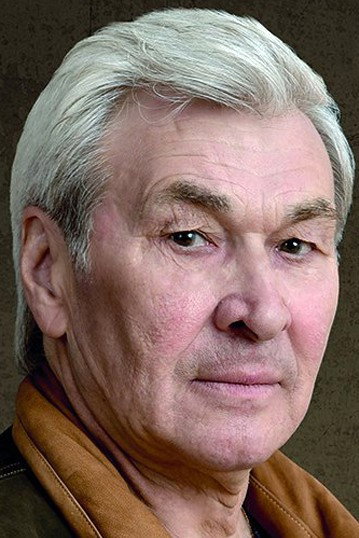 Владимир Артёмов as Валентин Кириллович Шмаров in Возвращение Синдбада