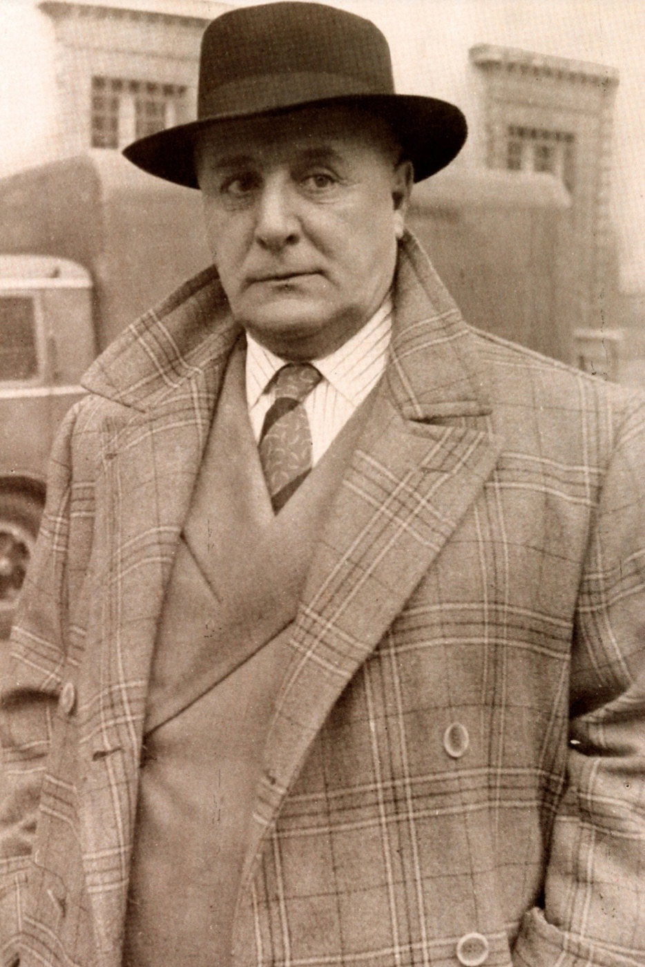Enzo Biliotti as Il Commissario in The Knight is Here