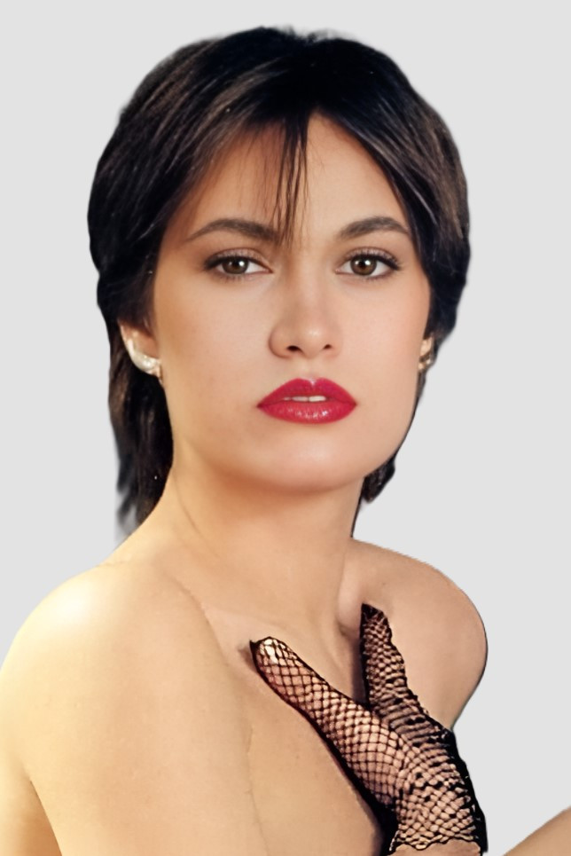 Eva Lyberten as Silvia in The Hot Girl Juliet