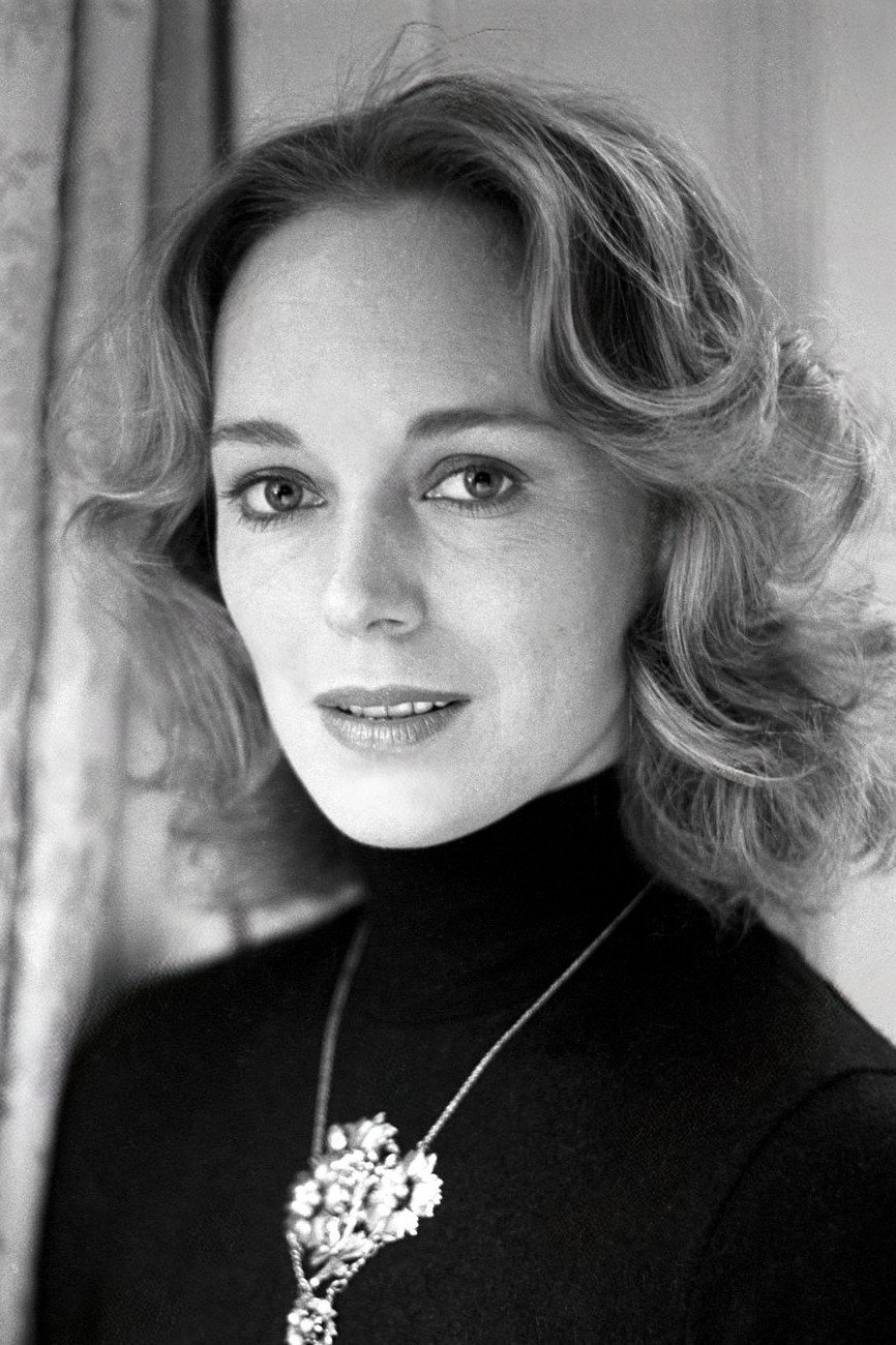 Catriona MacColl as Mary Woodhouse in City of the Living Dead