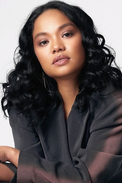 Chai Fonacier as Kriselda in Beauty Empire
