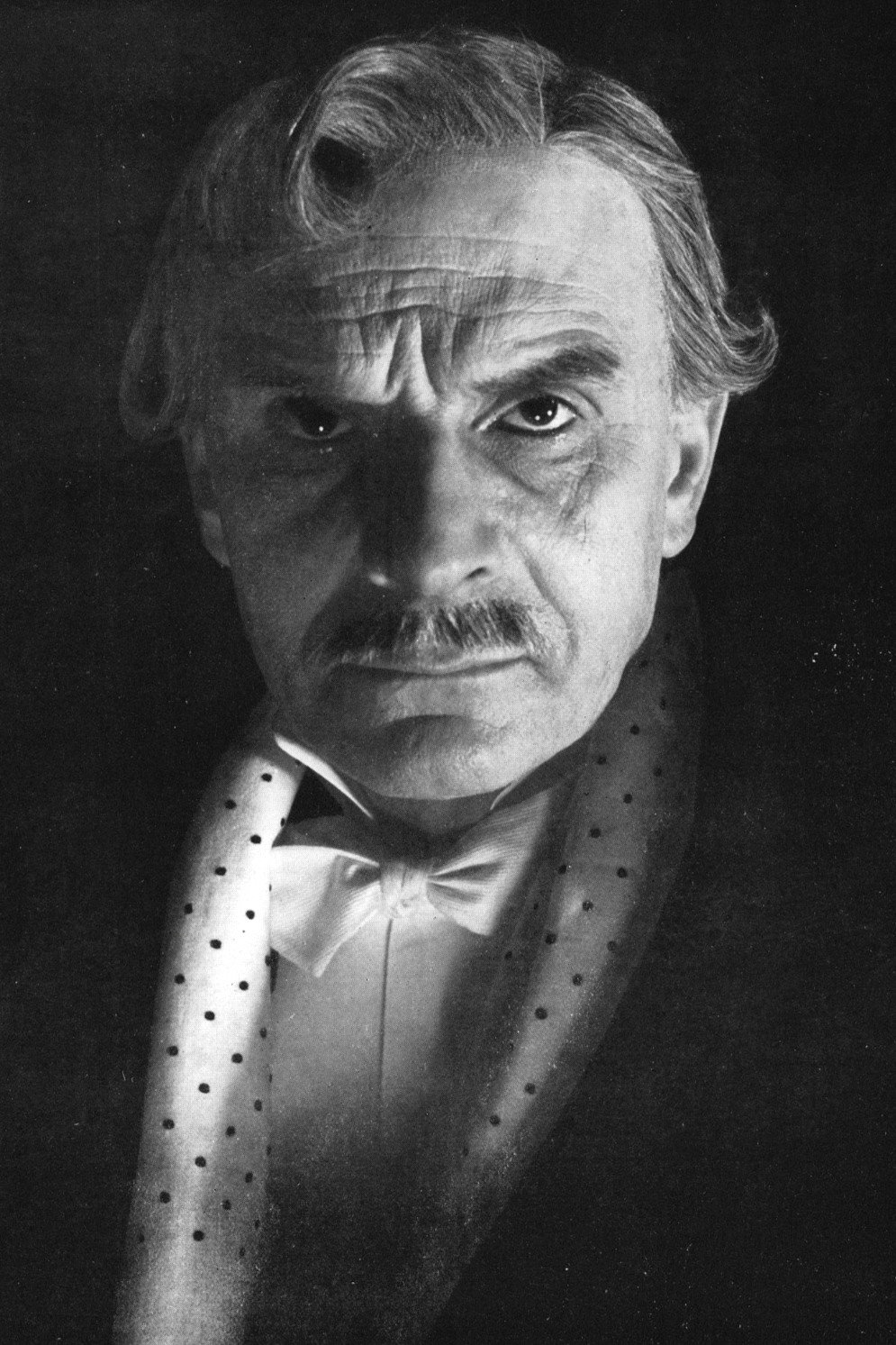 Sergio Tofano as Marquis Michele Sacconi in Rugantino