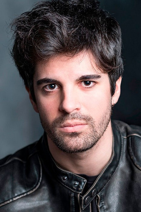 Javier Abad as Raúl in La partida infinita