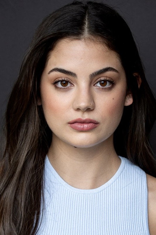 Sadie Laflamme-Snow as Alice Dhawan in The Way Home