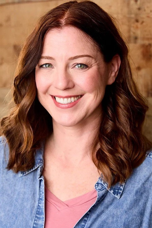 Loa Allebach as Evie in Ashley Jones Is Perfectly Normal
