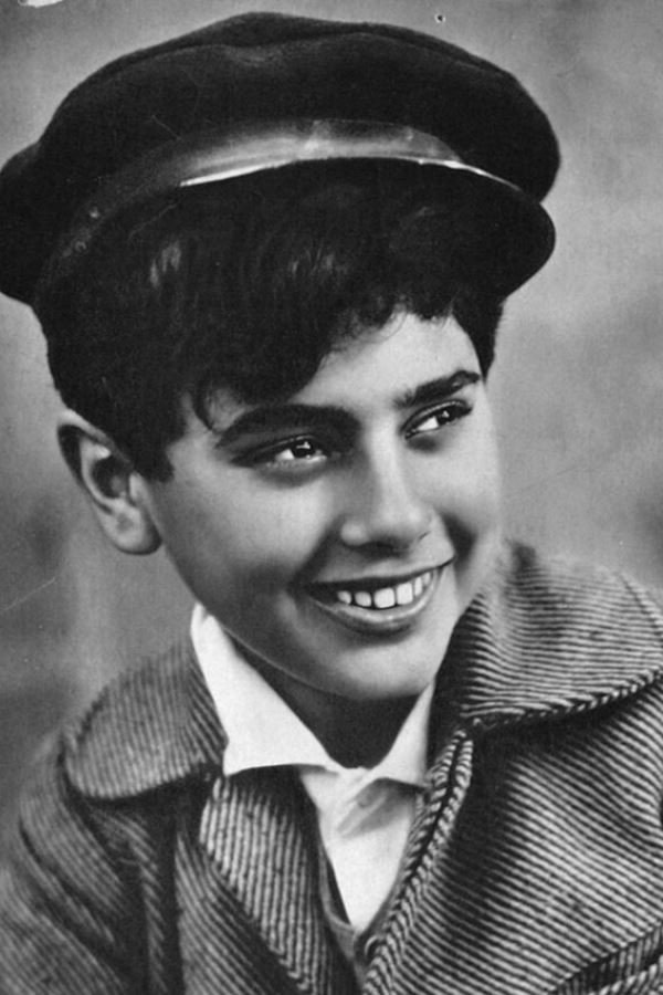 Maurizio Di Nardo as Caruso as a boy in The Young Caruso