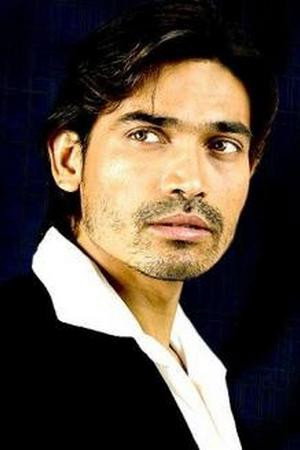 Shawar Ali as Lyndoh in Girgit
