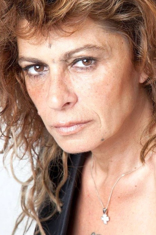 Pietra Montecorvino as Nanà in Nevia