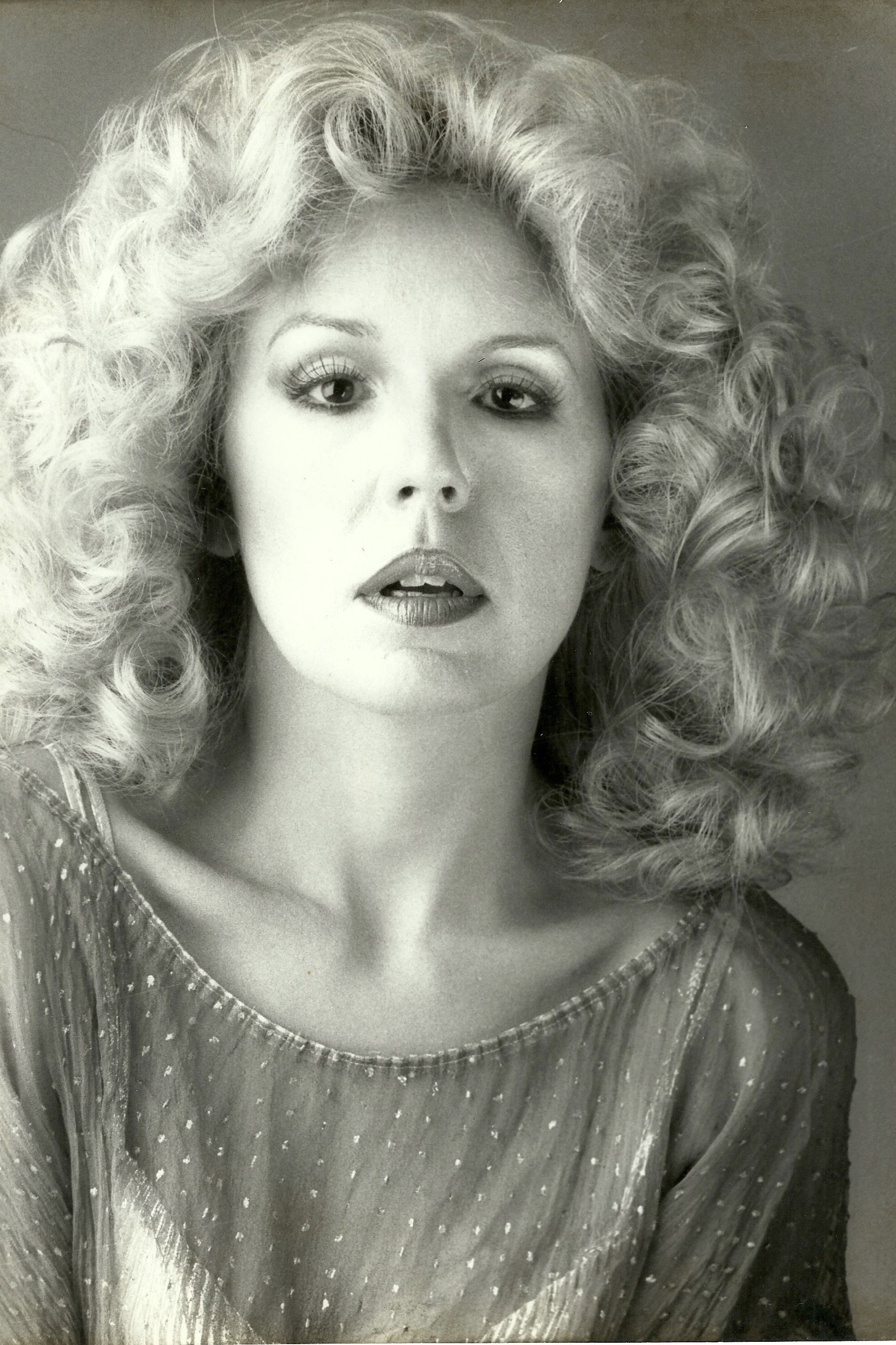 Johanna Rosaly as Abuela in El Quinceañero De Mi Abuela
