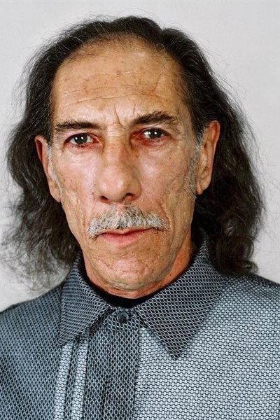 Sergio Cavero Egusquiza as Le patient dans le camion in The Night Doctor