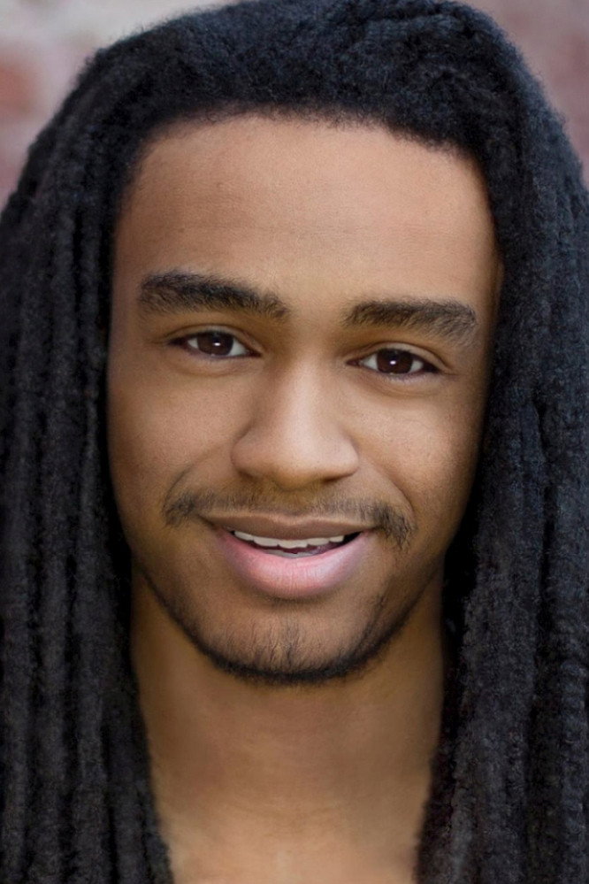 Khalil Middleton as Kofi in Marry Me