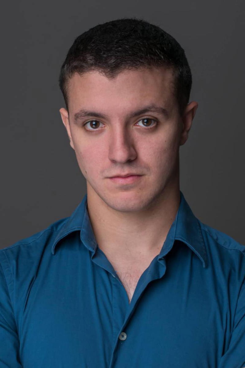 José Miguel Argüelles as Cristóbal Seminario in Papá En Apuros