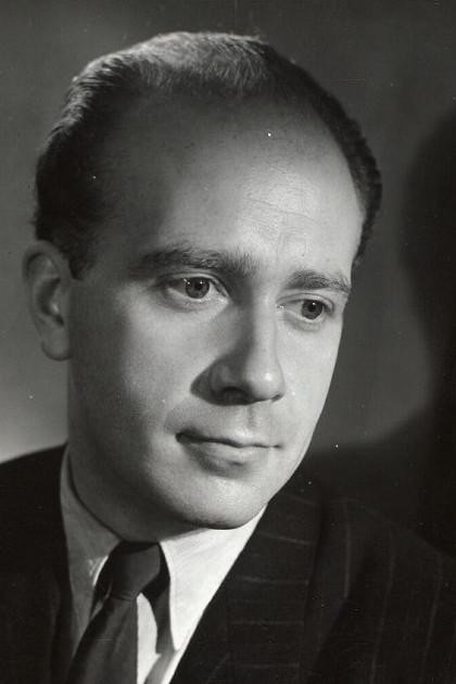 Jacques Galland as Robert Alexandre in Caméléons