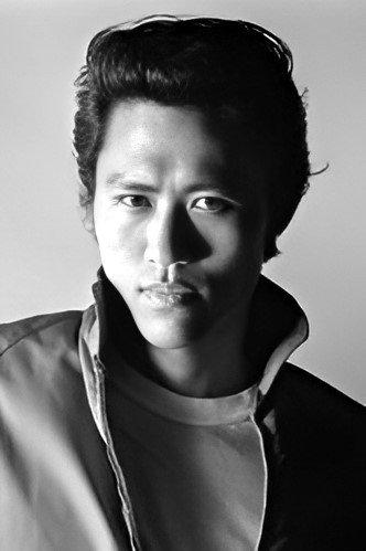 ジョニー大倉 as Hirotsugu Nakamori in Distant Thunder